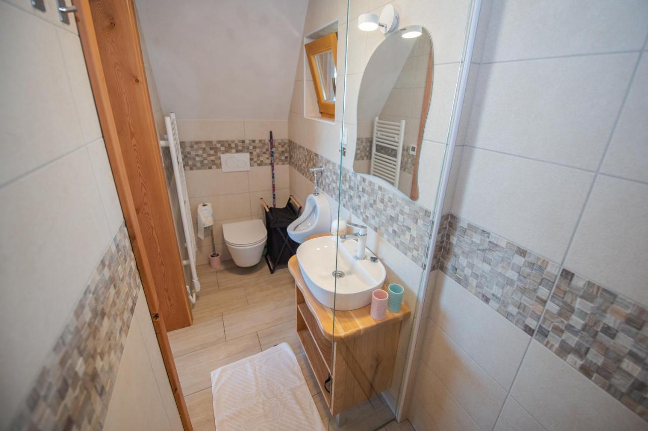 Holiday Home Ernest Zelezni With Hot Tub Ivancna Gorica المظهر الخارجي الصورة