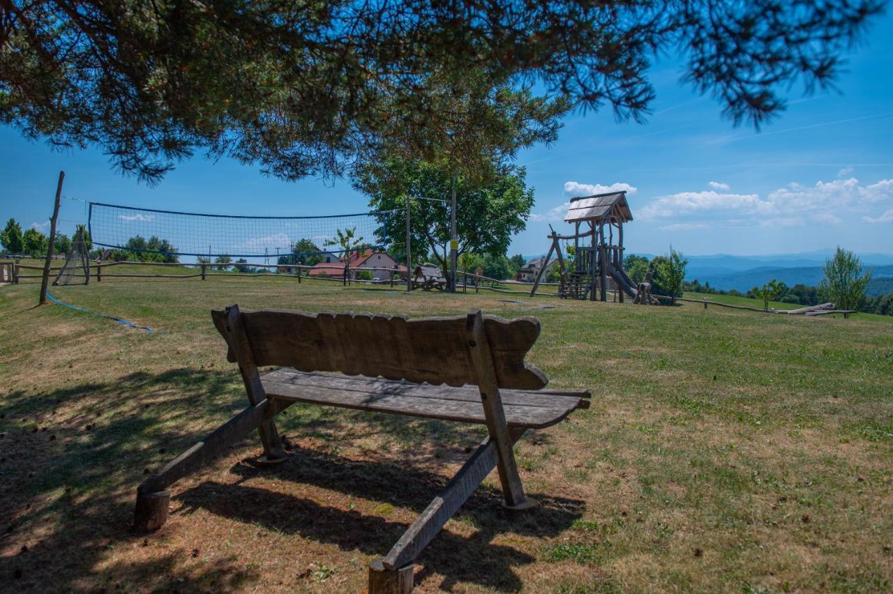 Holiday Home Ernest Zelezni With Hot Tub Ivancna Gorica المظهر الخارجي الصورة